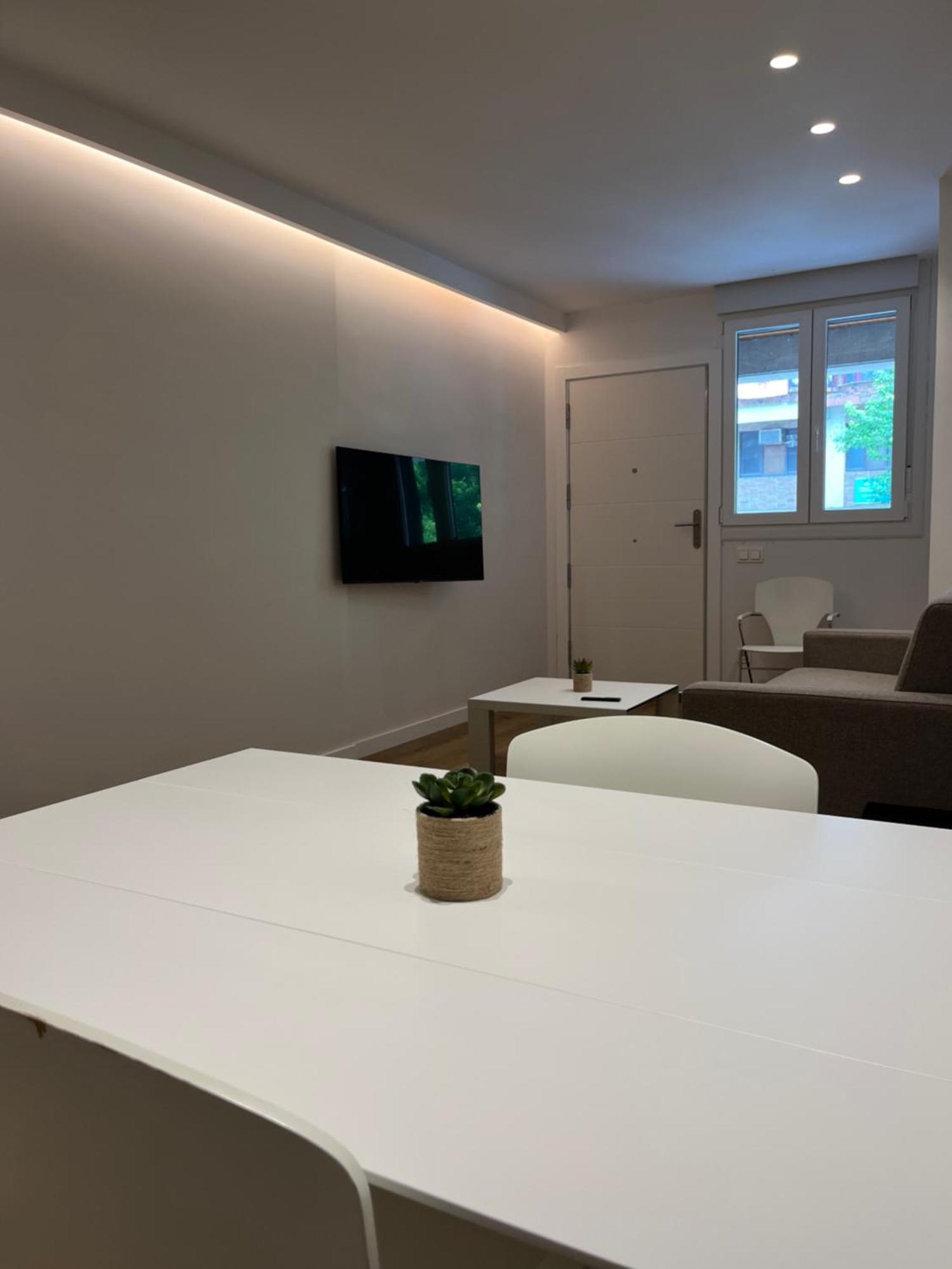 Maitea Apartment Ирун Екстериор снимка